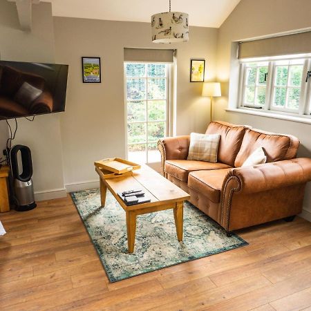 1 Bed Studio In Two Dales Near Matlock & Bakewell エクステリア 写真
